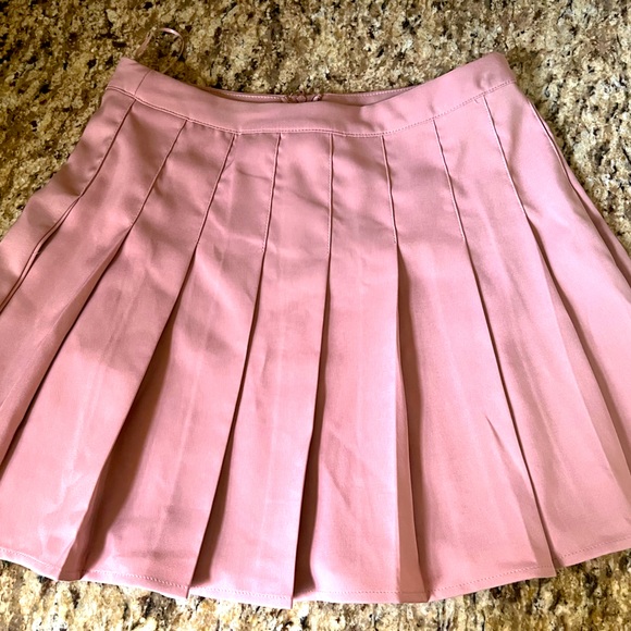 Juniors pleated Blush colored skirt size M - Picture 1 of 1